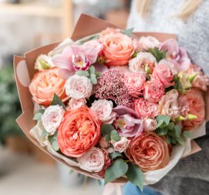 100年目の花屋が届ける、少し特別な日常。